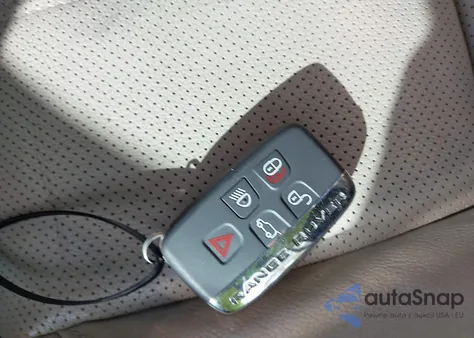 2019 Land Rover Range Rover Velar P250 S from USA, damaged, VIN SALYB2EX0KA789108